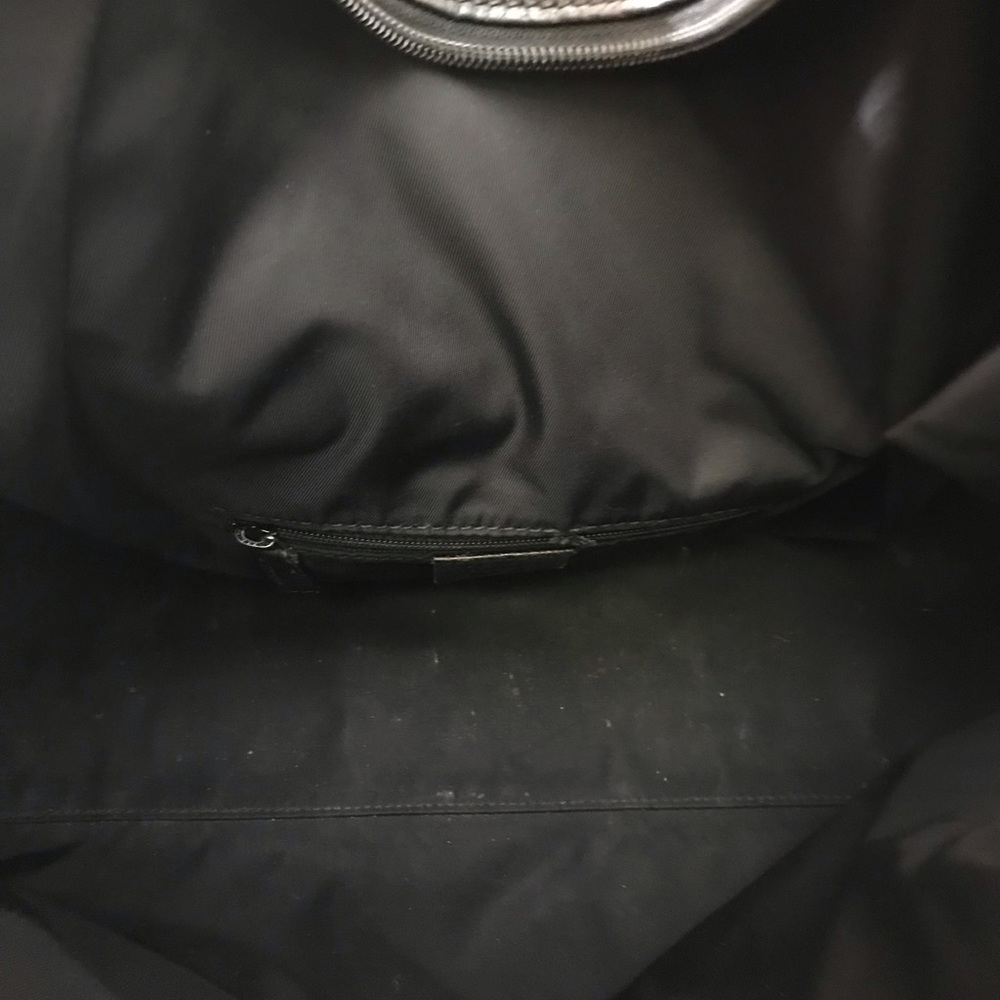 Black leather Gucci handbag - Picture 3 of 12